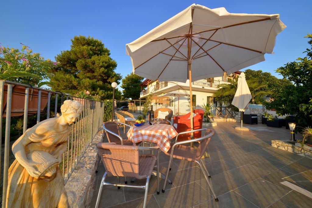 פסקיצ'י B&B Villa Nicoletta מראה חיצוני תמונה